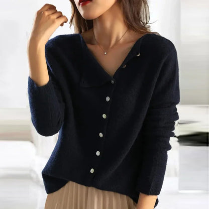 TOPS | Soft cardigan with stylish button closure