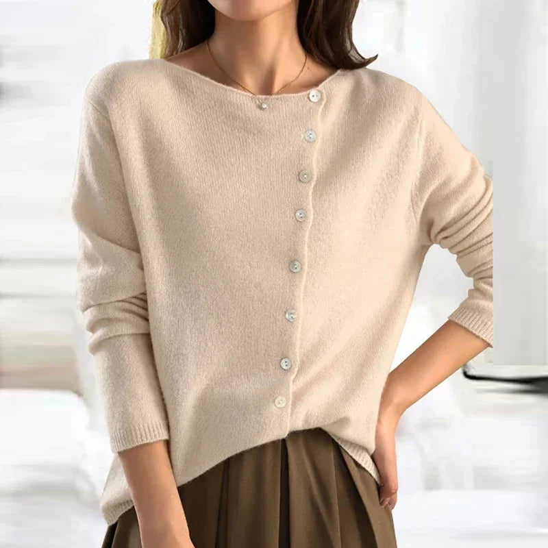 TOPS | Soft cardigan with stylish button closure