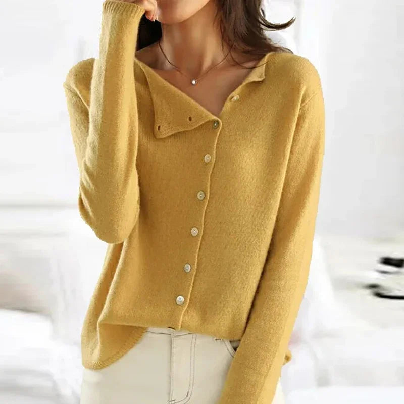 TOPS | Soft cardigan with stylish button closure